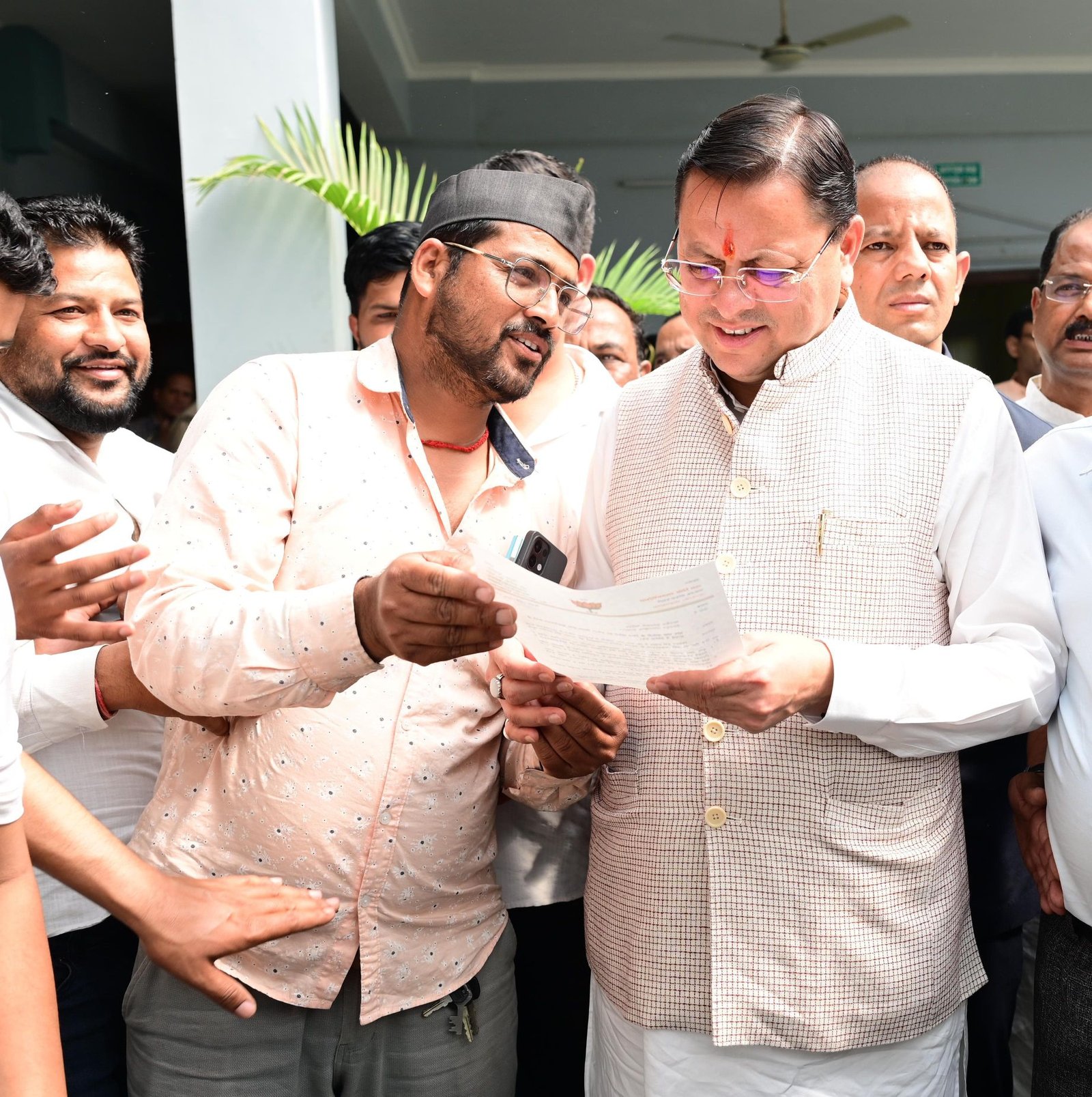 हल्द्वानी पहुंचे CM धामी: सर्किट हाउस में सुनी जनसमस्याएं, अधिकारियों को दिए त्वरित निस्तारण के निर्देश