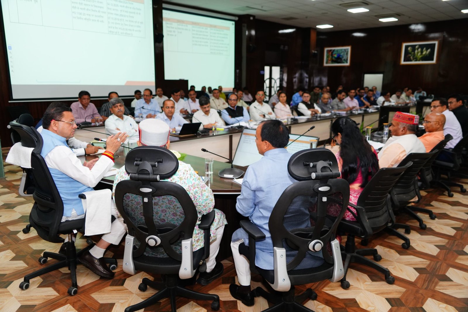 सीएम घोषणाओं के समयबद्ध क्रियान्वयन के लिए मुख्यमंत्री ने अधिकारियों को दिये निर्देश,15 जून 2026 तक सीएम घोषणाओं के लंबित शासनादेश जारी करने के निर्देश।