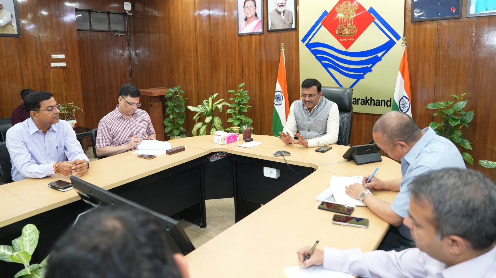 मुख्य सचिव ने ली वन स्टेट वन ग्लोबल डेस्टिनेशन को लेकर बैठक,टिहरी क्षेत्र को ग्लोबल डेस्टिनेशन के रूप में किया जाए विकसित: मुख्य सचिव