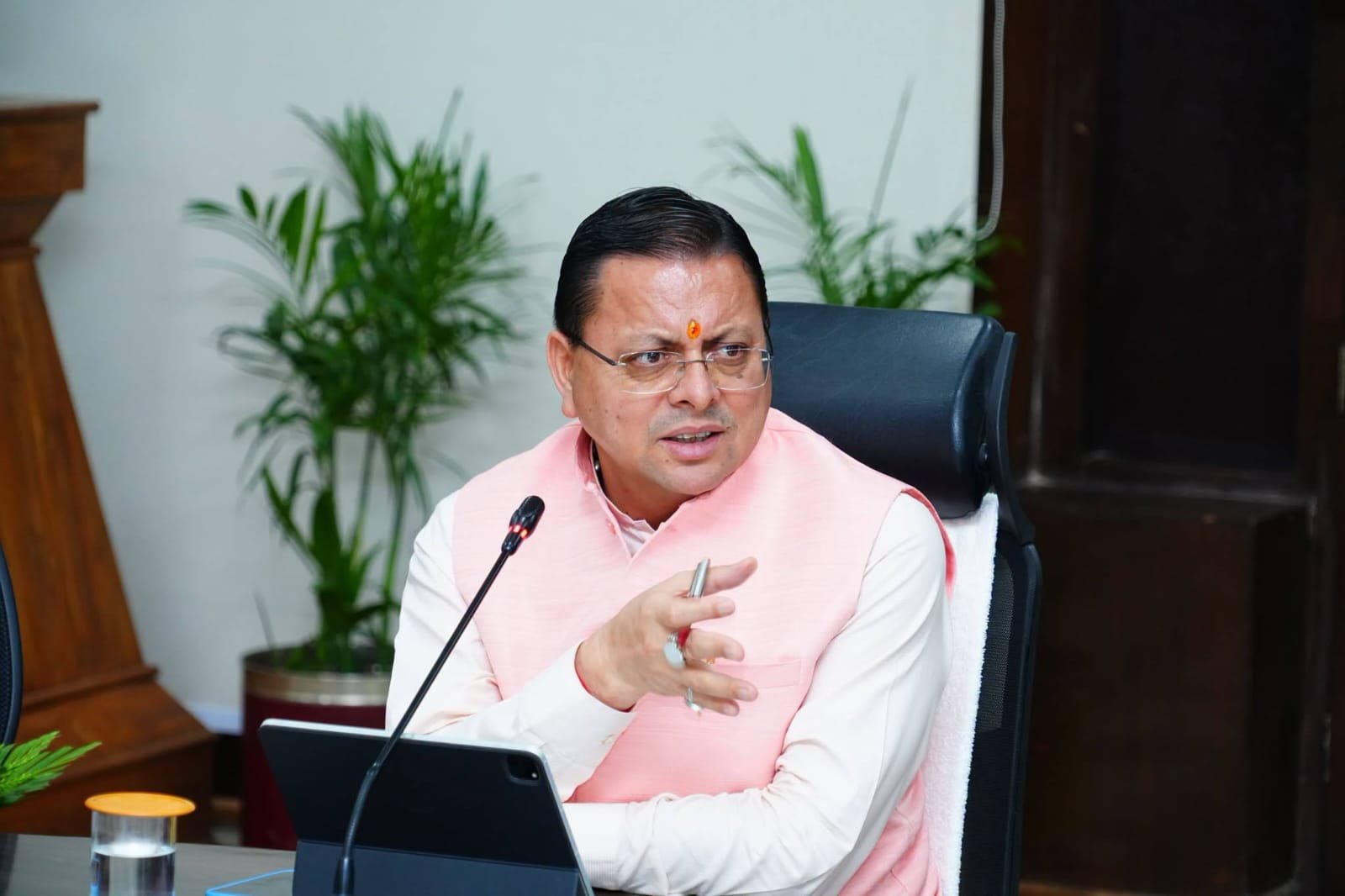 चमोली तमकनाला हादसा: बेली ब्रिज बहने के बाद सीएम धामी अलर्ट, राहत-बचाव और कनेक्टिविटी बहाली के दिए सख्त निर्देश